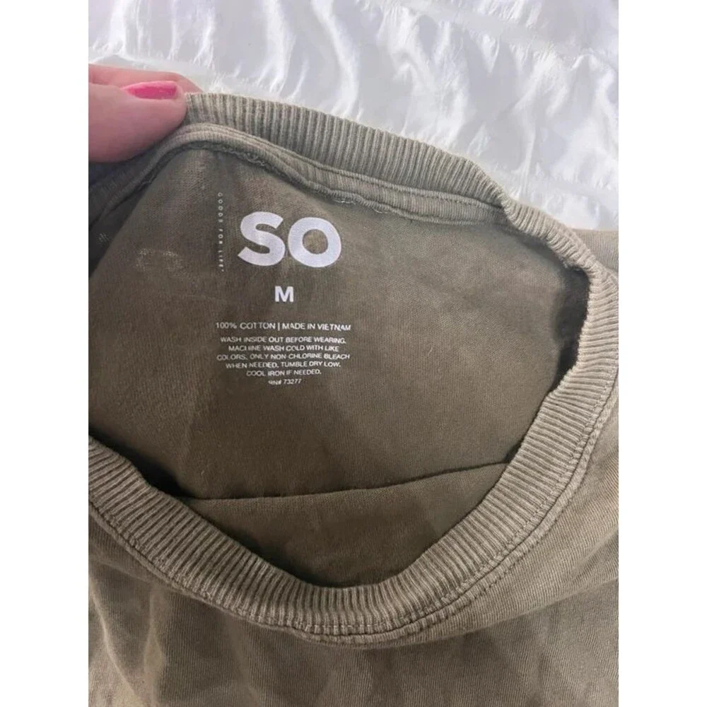 So cropped olive green T-shirt